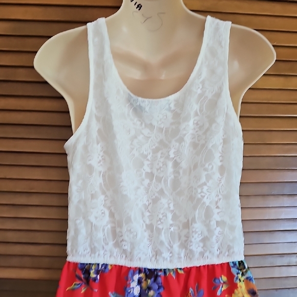 Speed Control Floral Red Maxi Skirt White lace top sleeveless - Picture 8 of 9